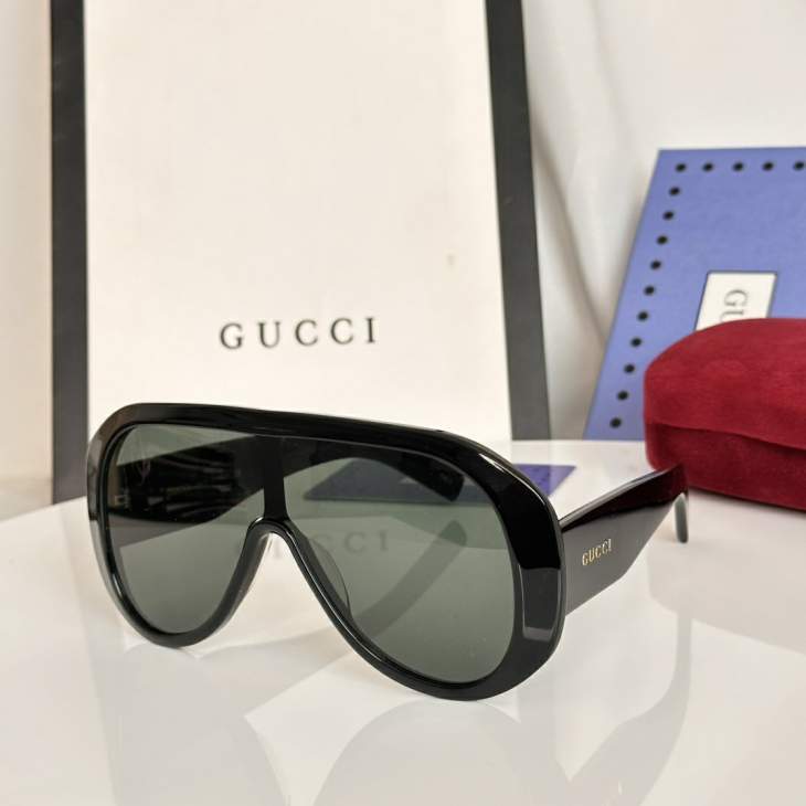Picture of Gucci Sunglasses _SKUfw79478917fw